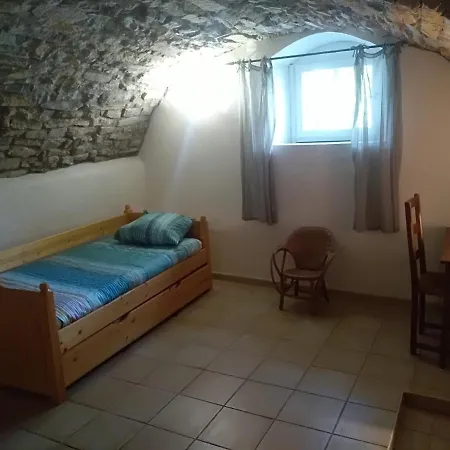 D'hotes Lou Couradou Bed & Breakfast 3*