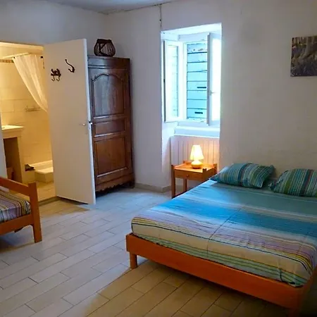 Bed & Breakfast D'hotes Lou Couradou 3*