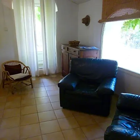 Bed & Breakfast D'hotes Lou Couradou 3*